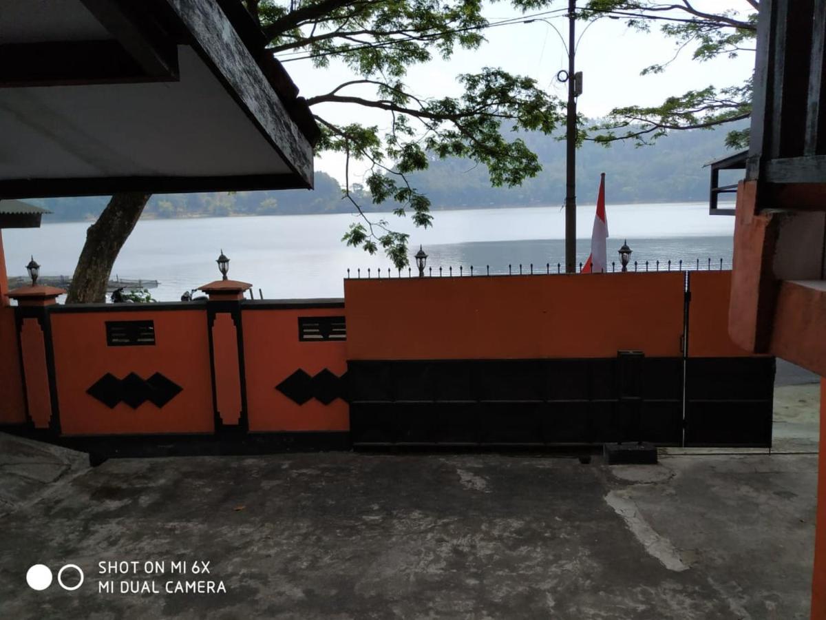 Hotel Wilis Baru Ngebel Exterior foto